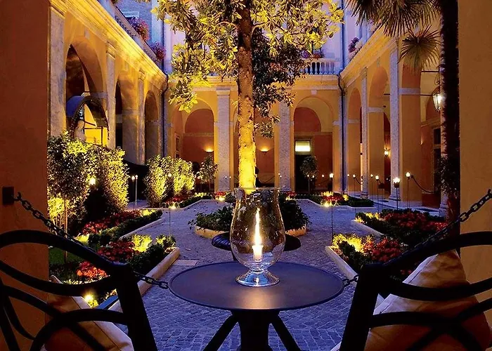 Hotel Palazzo Cardinal Cesi 4*