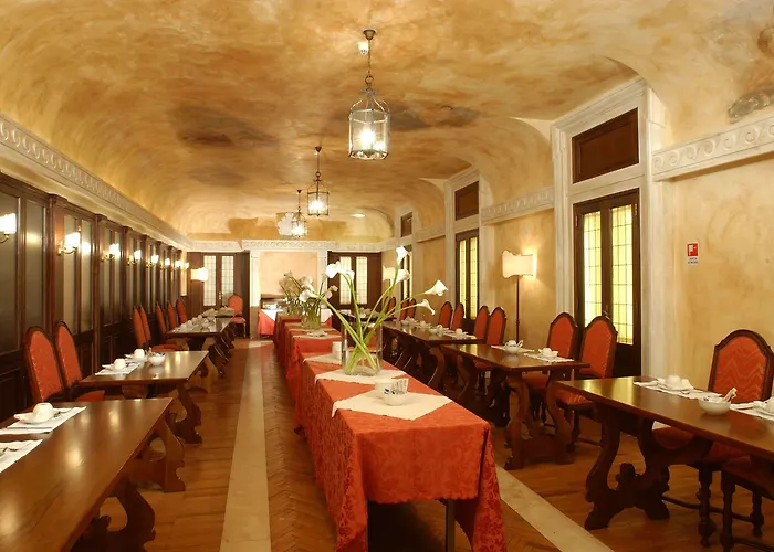 Palazzo Cardinal Cesi 4*