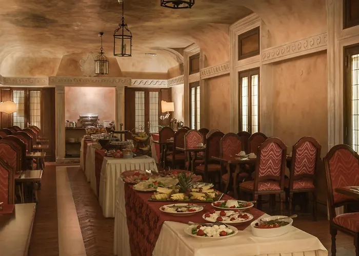 Palazzo Cardinal Cesi 4* Řím