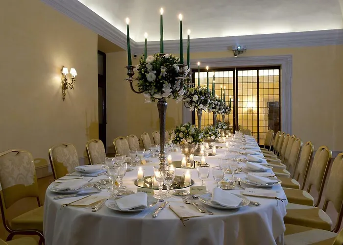 Palazzo Cardinal Cesi 4*