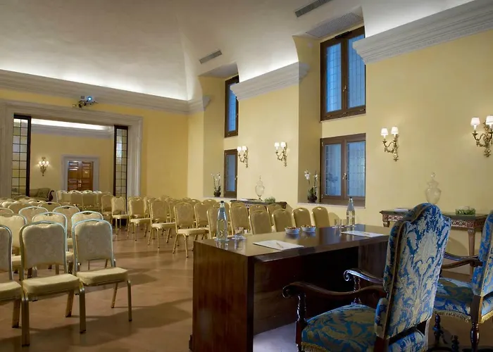 Hotel Palazzo Cardinal Cesi 4*